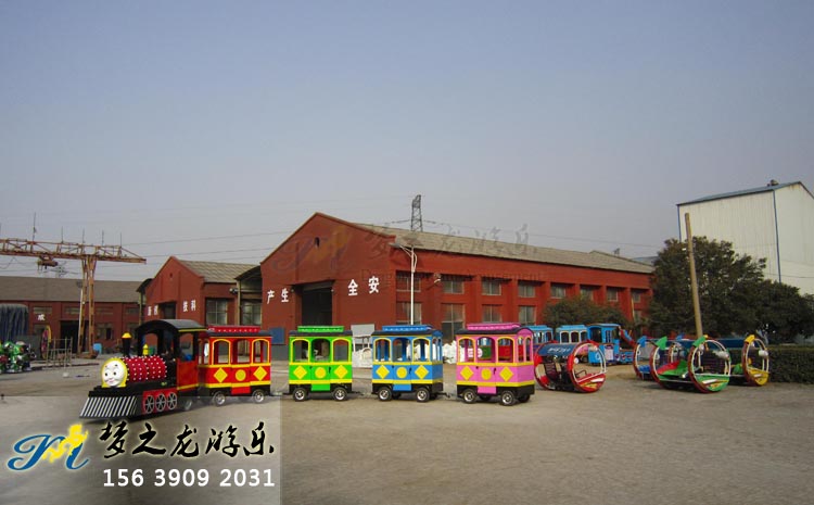 郑州梦之龙游乐设备厂展厅无轨小火车